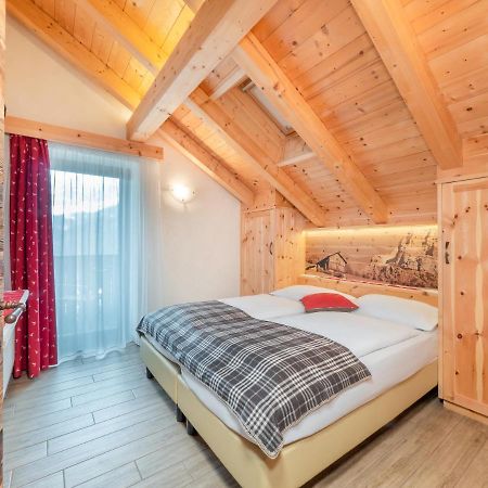 Ciasa Raut Apartment Ла Вале Екстериор снимка