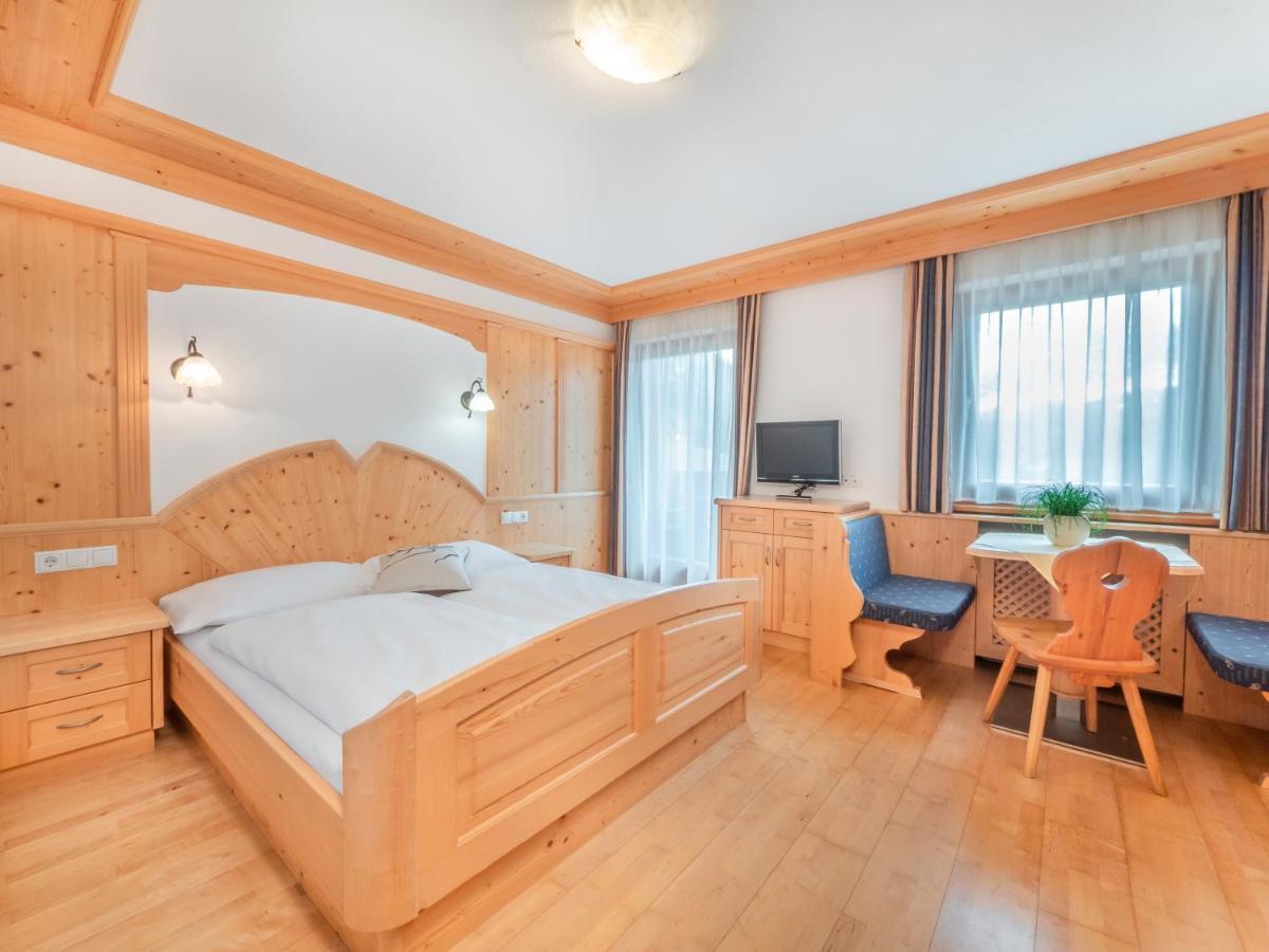 Ciasa Raut Apartment Ла Вале Екстериор снимка